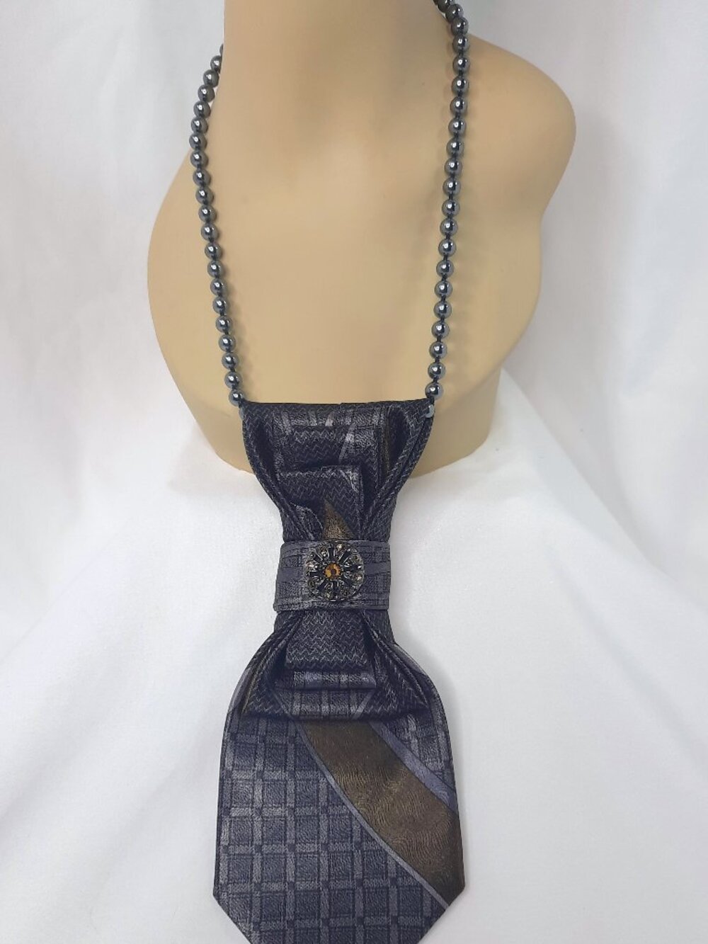 Vintage Black Bronze Tie Pendant Towncraft Gray Hematite Beaded Necklace NEW - Picture 10 of 11